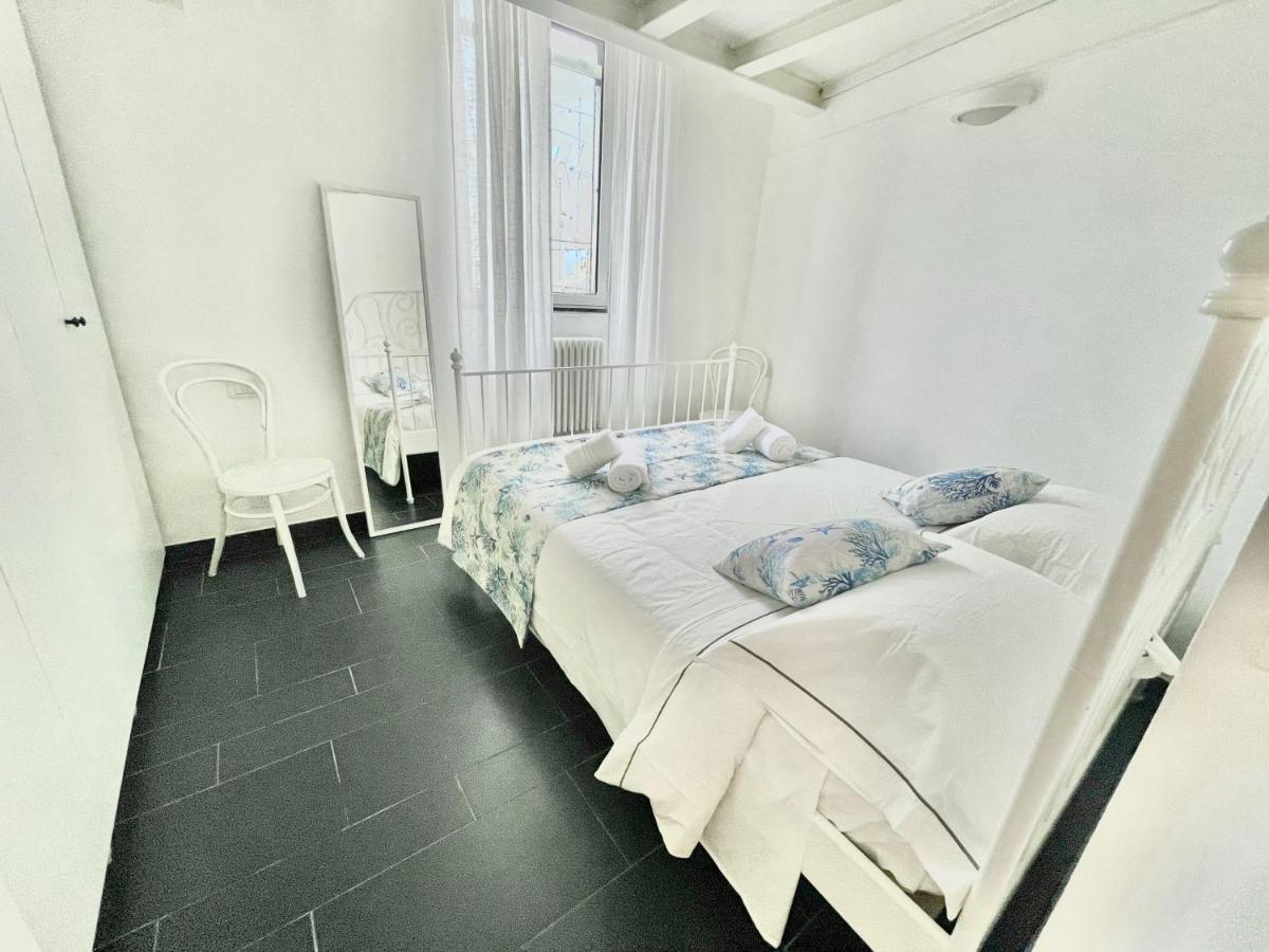 Appartamento Cozy Loft Marina View Savona Esterno foto