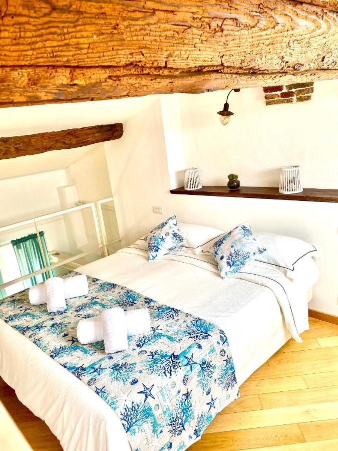 Appartamento Cozy Loft Marina View Savona Esterno foto