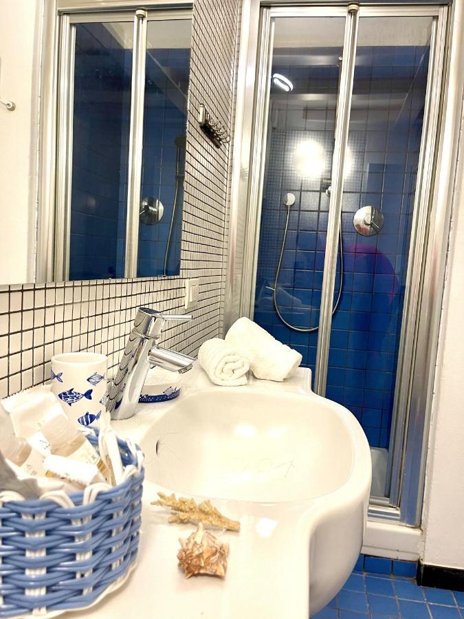 Appartamento Cozy Loft Marina View Savona Esterno foto