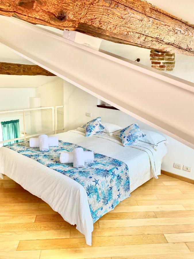 Appartamento Cozy Loft Marina View Savona Esterno foto