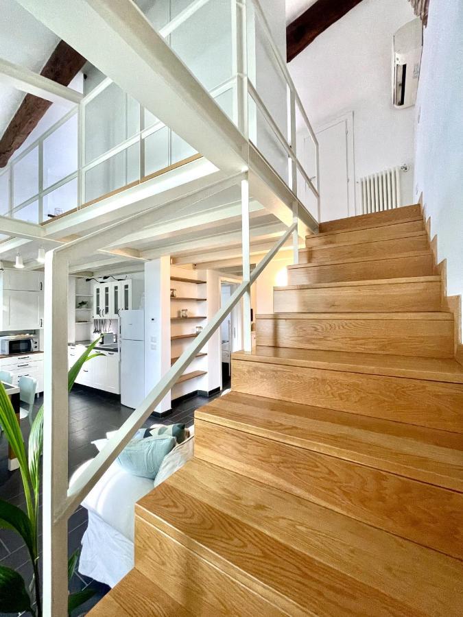 Appartamento Cozy Loft Marina View Savona Esterno foto