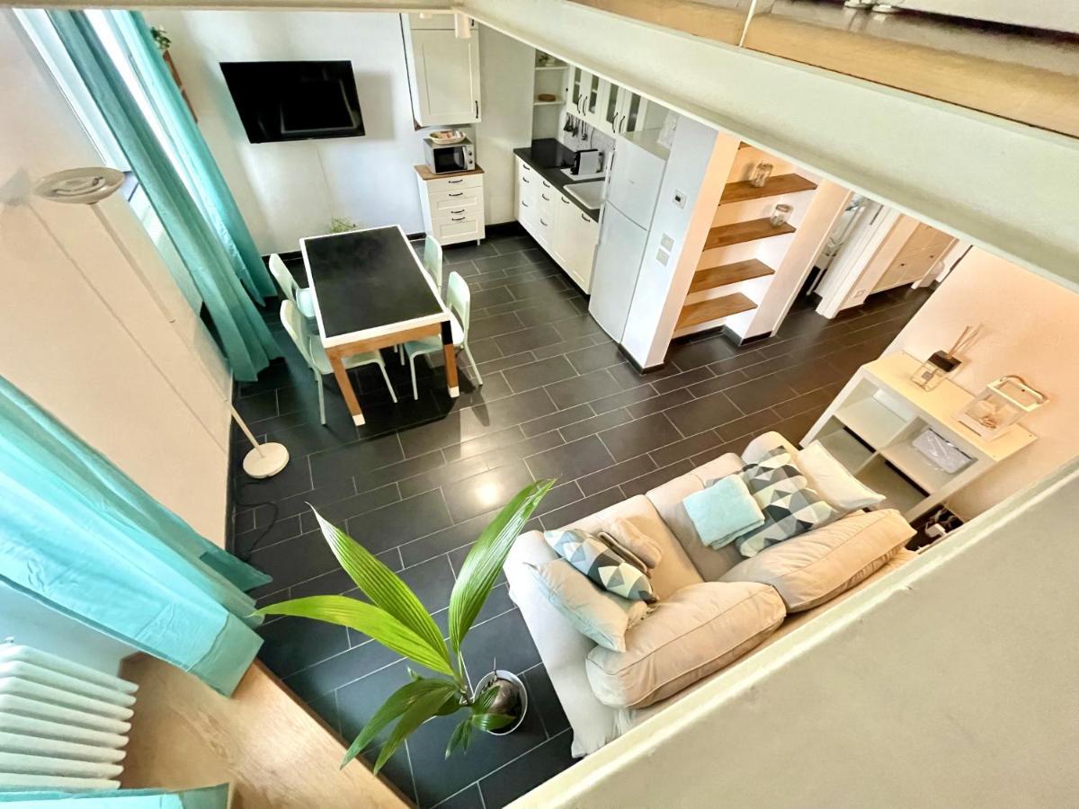 Appartamento Cozy Loft Marina View Savona Esterno foto