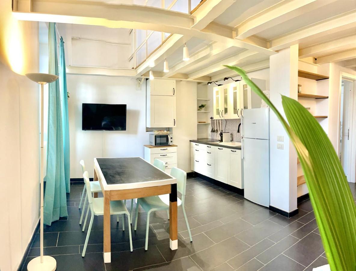 Appartamento Cozy Loft Marina View Savona Esterno foto