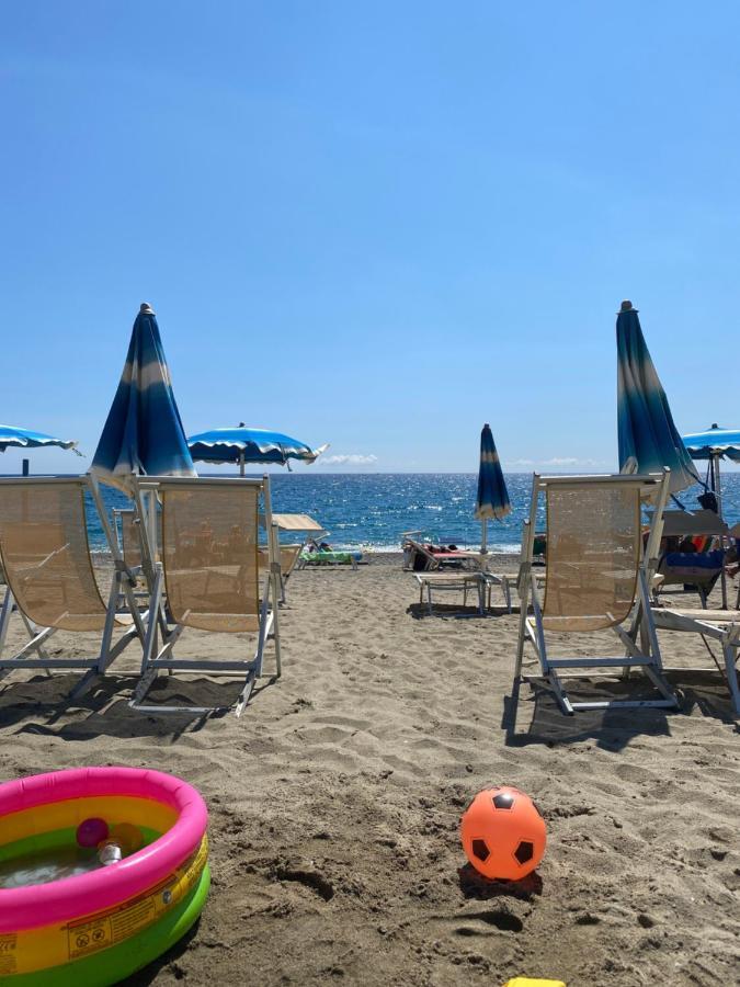 Appartamento Cozy Loft Marina View Savona Esterno foto